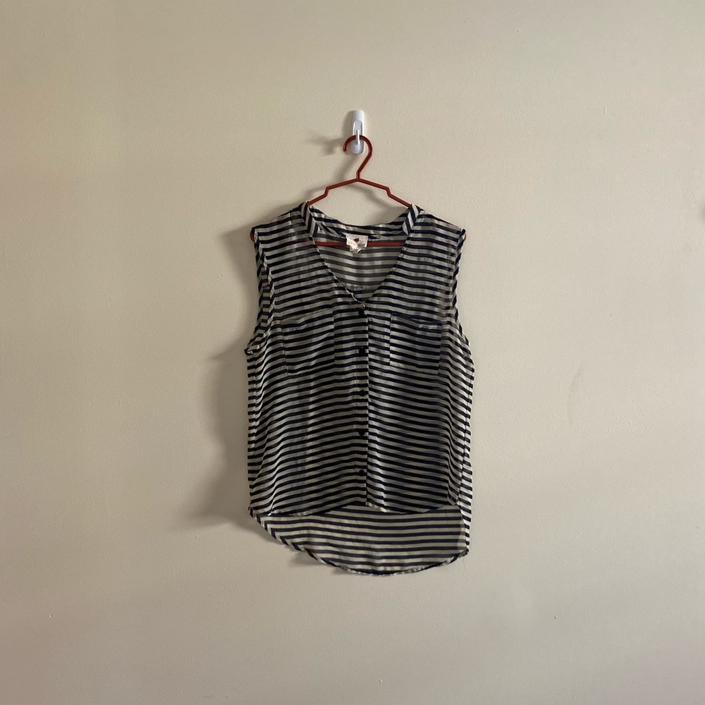 Stripes Chiffon Sleeveless Blouse